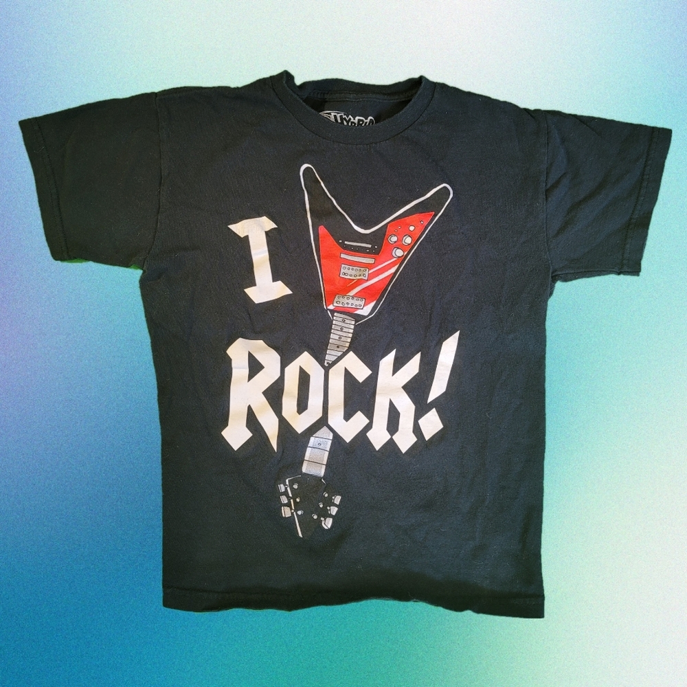 Graphic TShirt I love rock used Hybrid Tees